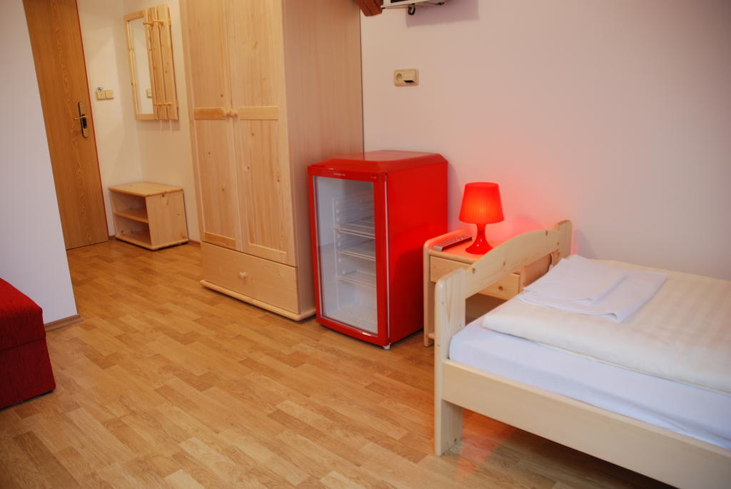 因维诺住宿加早餐酒店 Pohořelice 客房 照片