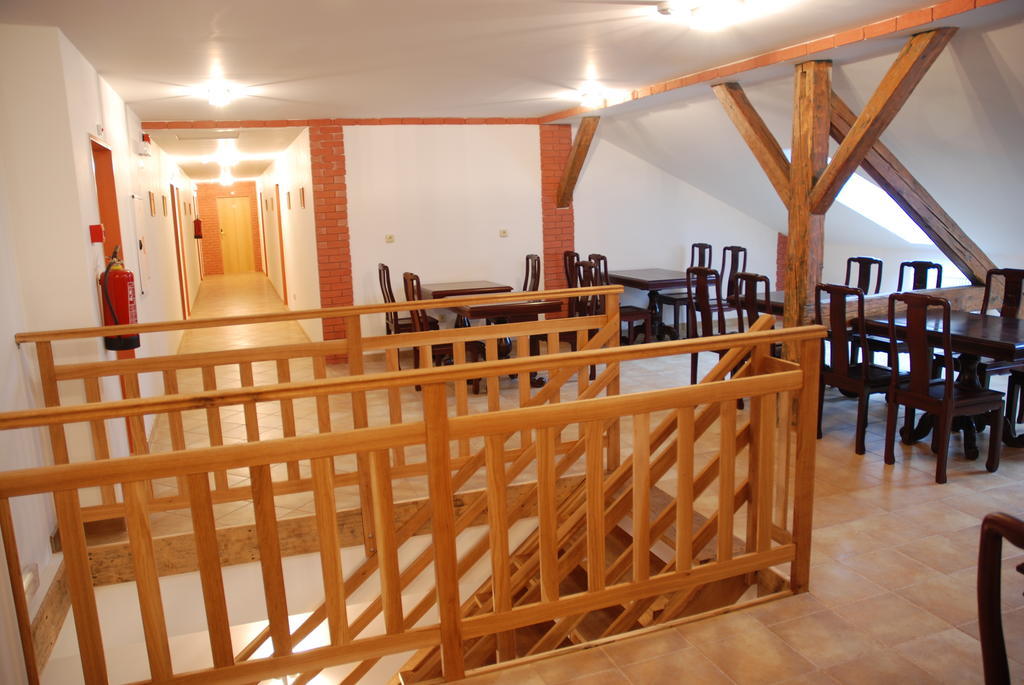 因维诺住宿加早餐酒店 Pohořelice 外观 照片