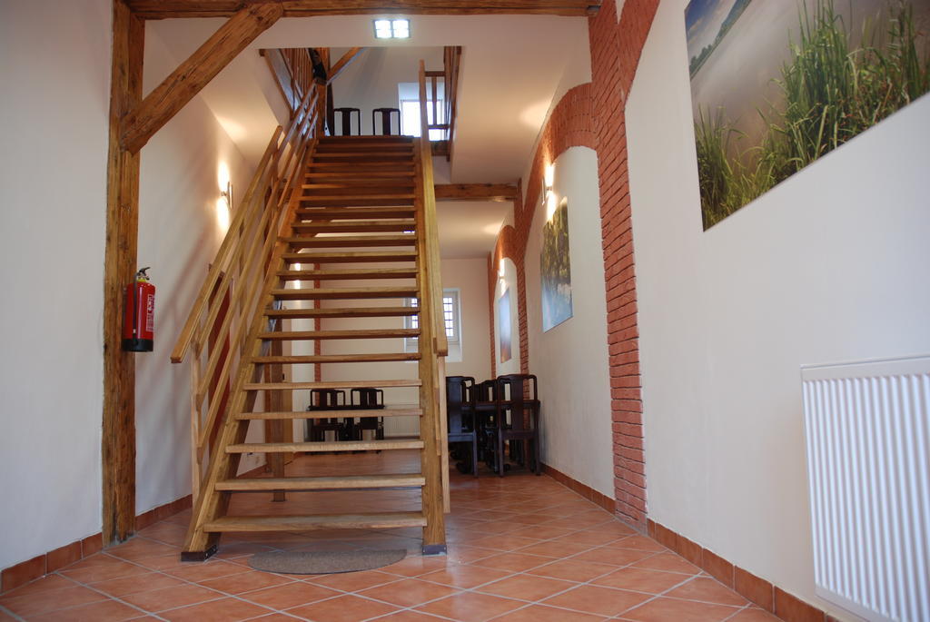 因维诺住宿加早餐酒店 Pohořelice 外观 照片